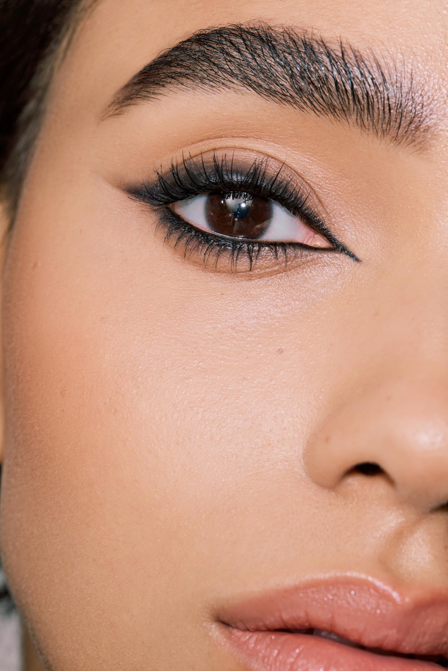 Kevyn Aucoin In Perspective Eyeliner Pencil, Black: Easy Use. Flexibility of a kajal makeup pencil and waterproof. Long wearing. For waterline, lash line, or eye lid. No crease. Create flawless looks.