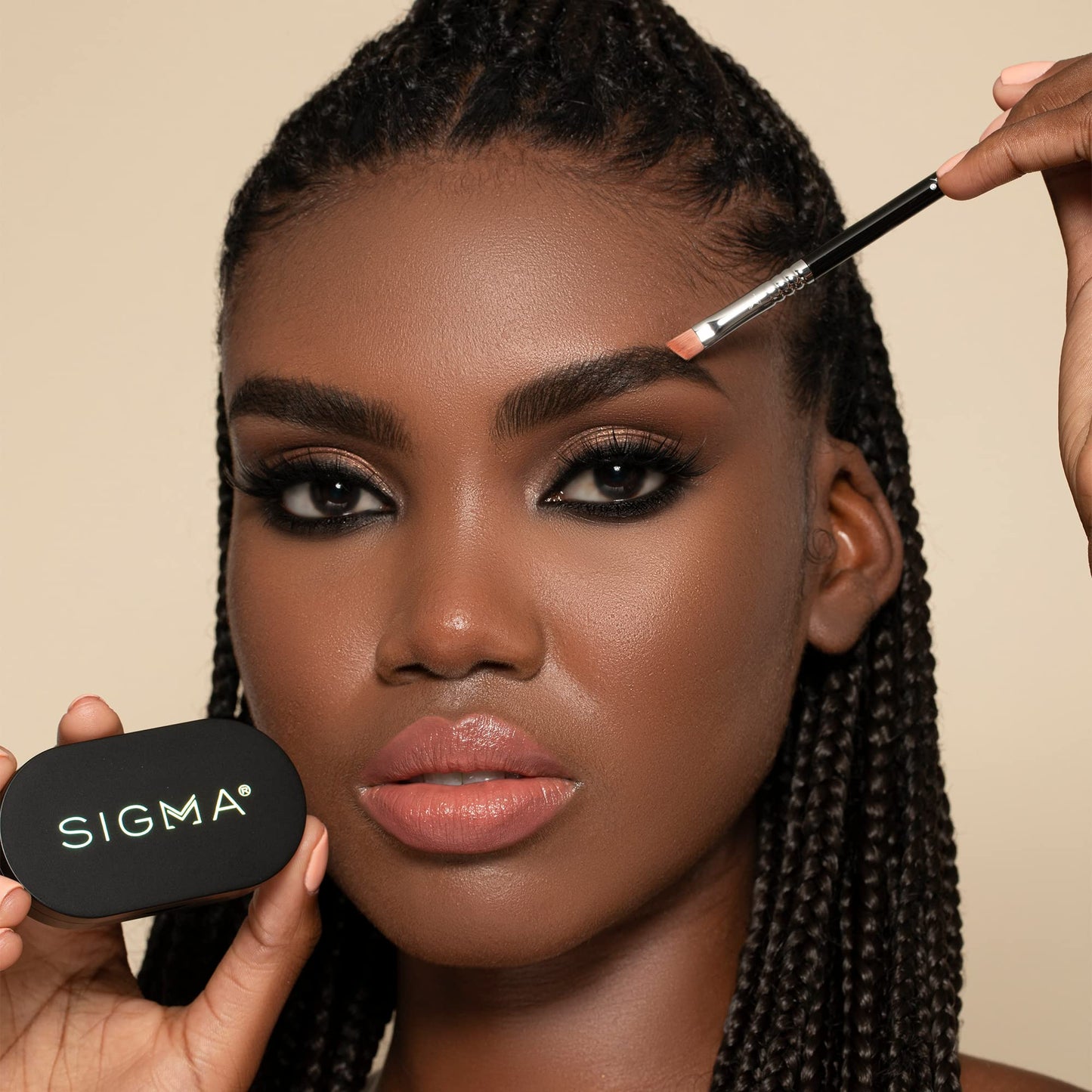Sigma Beauty Color + Shape Brow Powder Duo - Eye Brow Palette for Natural, Defined Brows - Dark & Light Brow Powder to Tint & Highlight - Vegan, Paraban Free, Sulfate Free Mirror Included - Light