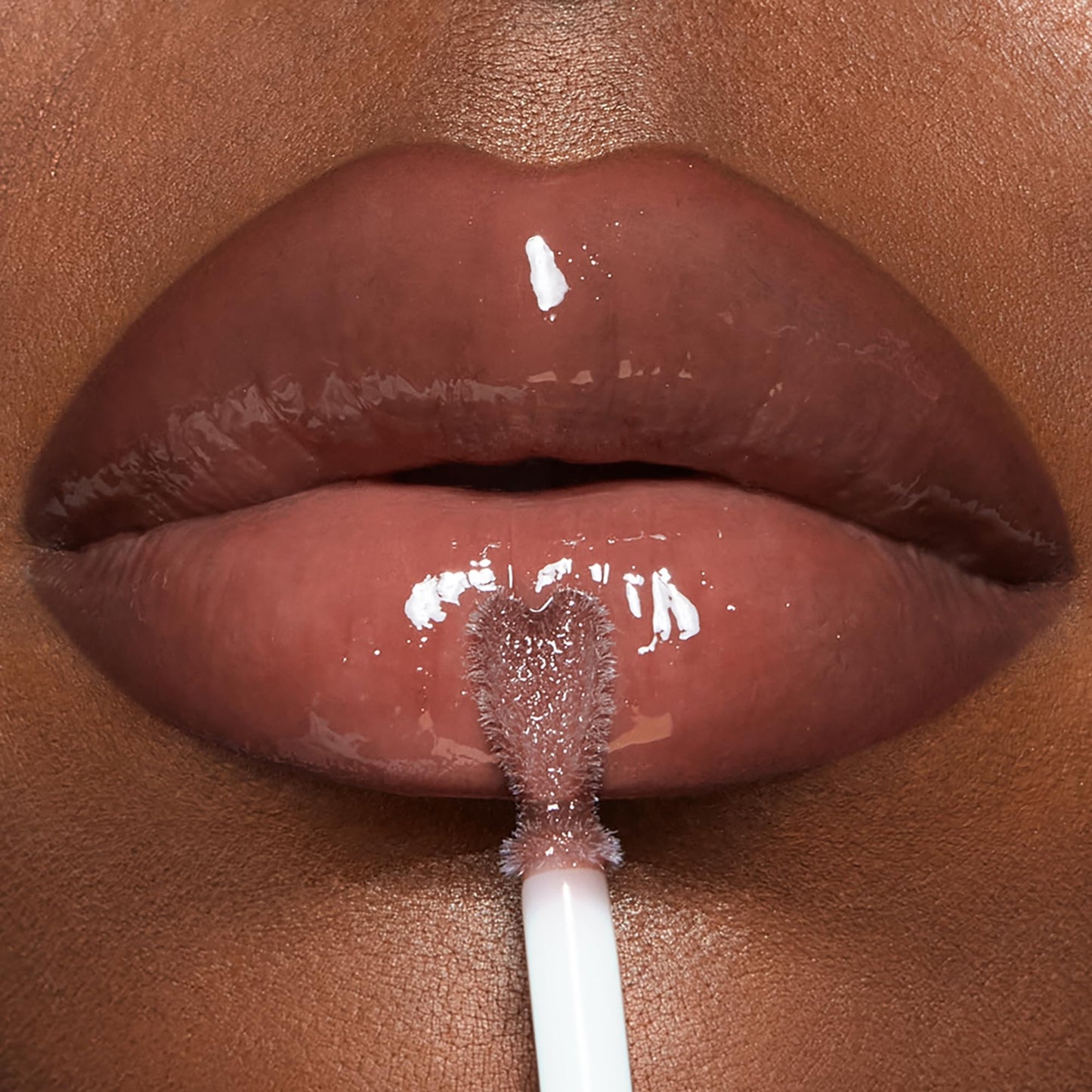 Charlotte Tilbury Collagen Lip Bath - Plumping Lip Gloss for a Fuller-Looking, High-Shine Pout - Skincare-Infused Formula to Hydrate & Nourish Lips - Gifting - Pillow Talk Deep