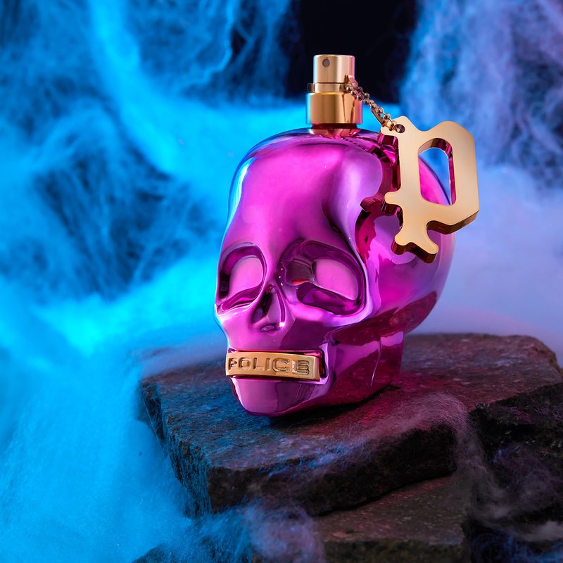Police TO BE #FREETODARE WOMAN - 4.2 oz EDT Spray - Sensual and Explosive Vanilla Perfume - Body Spray for Women - Long Lasting Amber and Fruity Scent - Designed for Bold Women