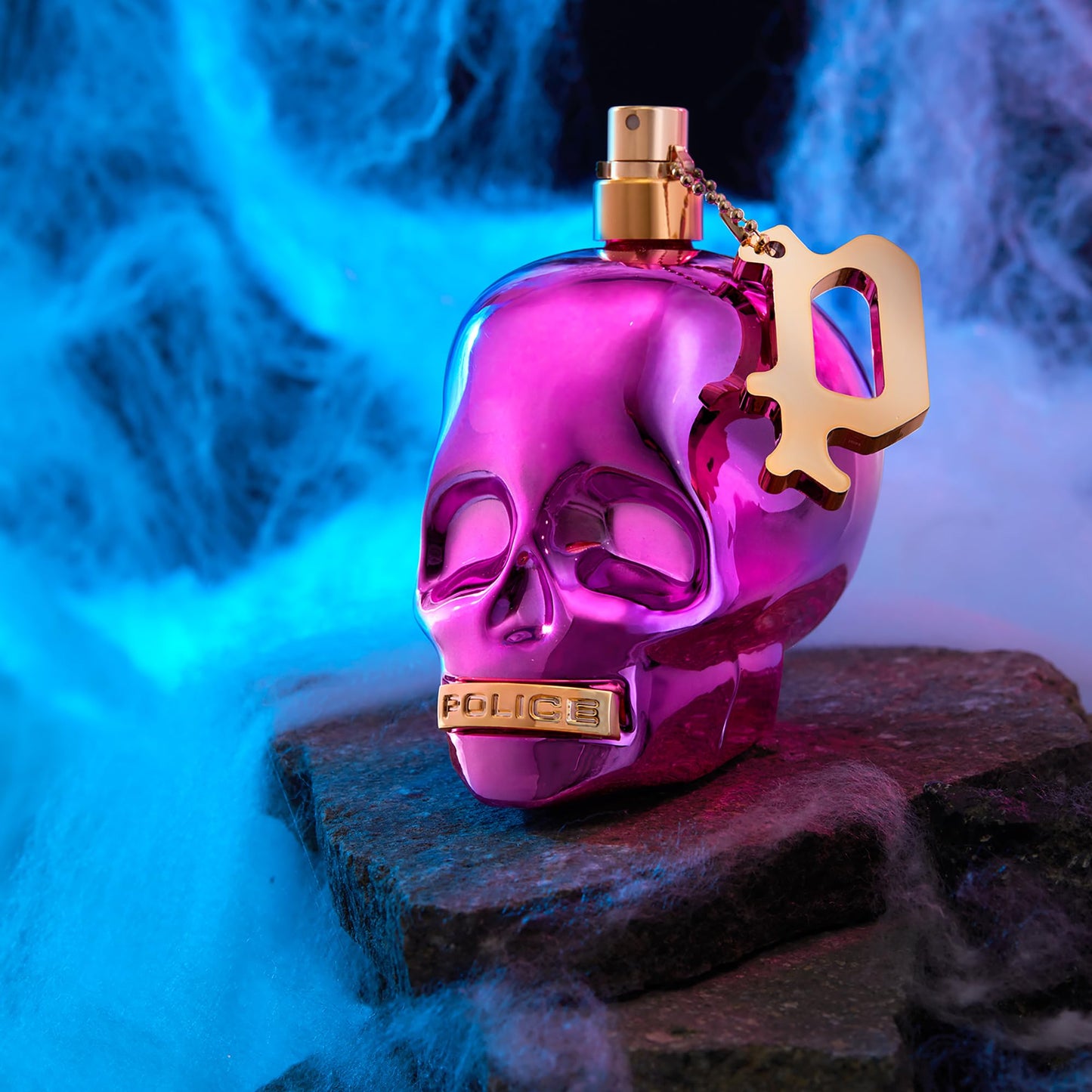 Police TO BE #FREETODARE WOMAN - 4.2 oz EDT Spray - Sensual and Explosive Vanilla Perfume - Body Spray for Women - Long Lasting Amber and Fruity Scent - Designed for Bold Women