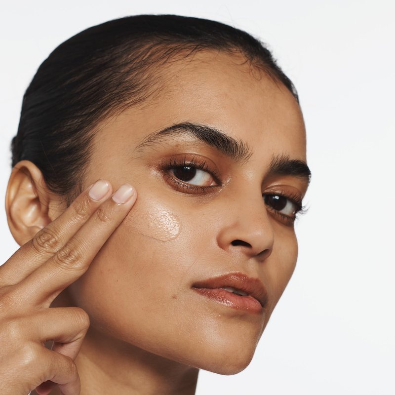Clinique Superbalanced Oil Free Liquid Foundation Makeup For Dry to Oily Skin Types | Hydrating + Moisturizing | Moderate Coverage + Natural Finish, Linen, 1 Fl Oz