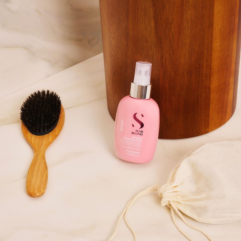 ALFAPARF MILANO Semi di Lino Moisture Nutritive Leave-In Hair Detangler Spray - Heat Protection - Professional Detangling Spray Conditioner for Dry Hair - Softens, Adds Shine (4.23 fl oz)