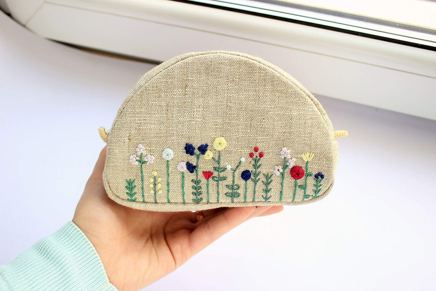 Small embroidered cosmetic bag Flowers embroidery makeup bag for women Floral makeup zipper pouch for bridesmaids