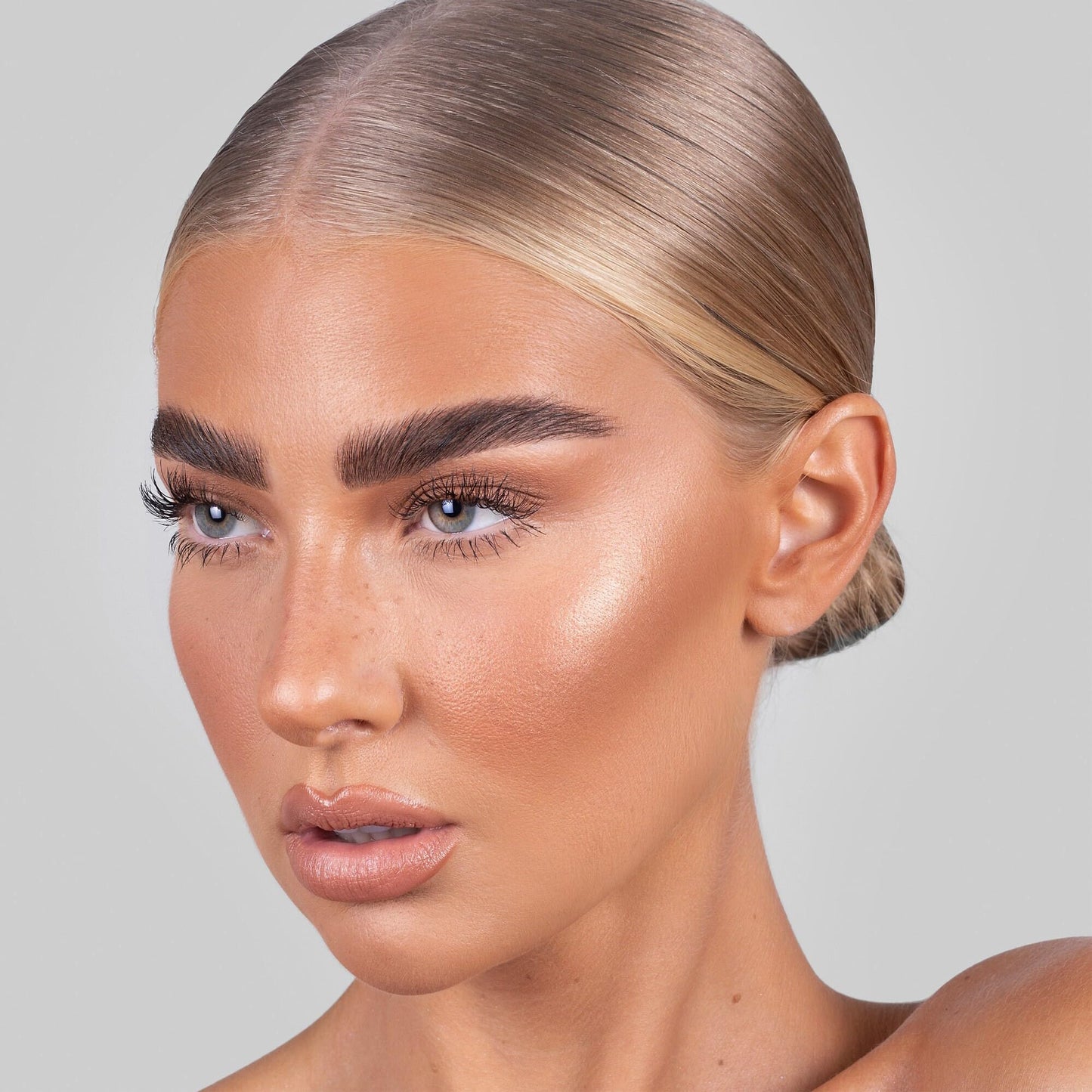 Medium Brow Pencil by REFY
