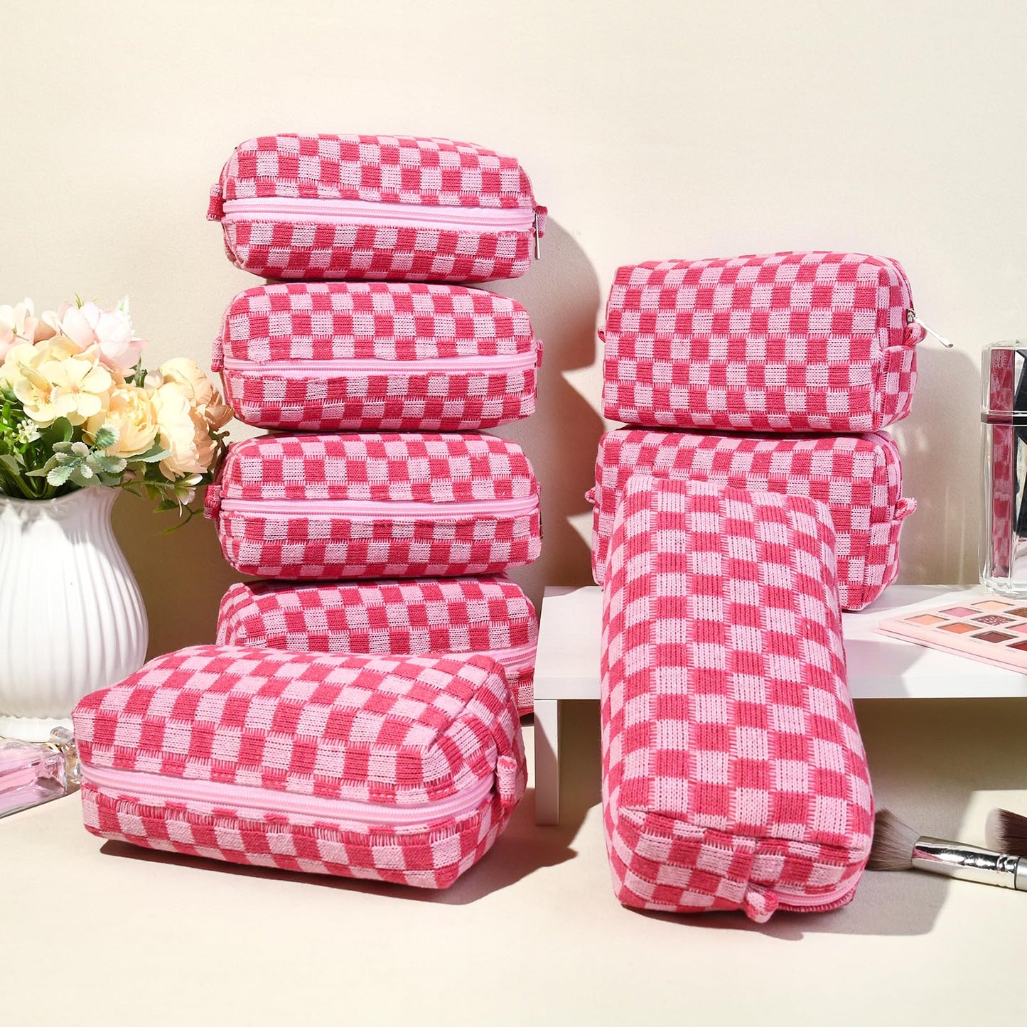 8 Pcs Checkered Makeup Bag Bridesmaid Proposal Gifts Makeup Pouch Bulk for Wedding Party Favors Bachelorette Party Decorations Toiletry Organizer Bag Cosmetic Case Gift
