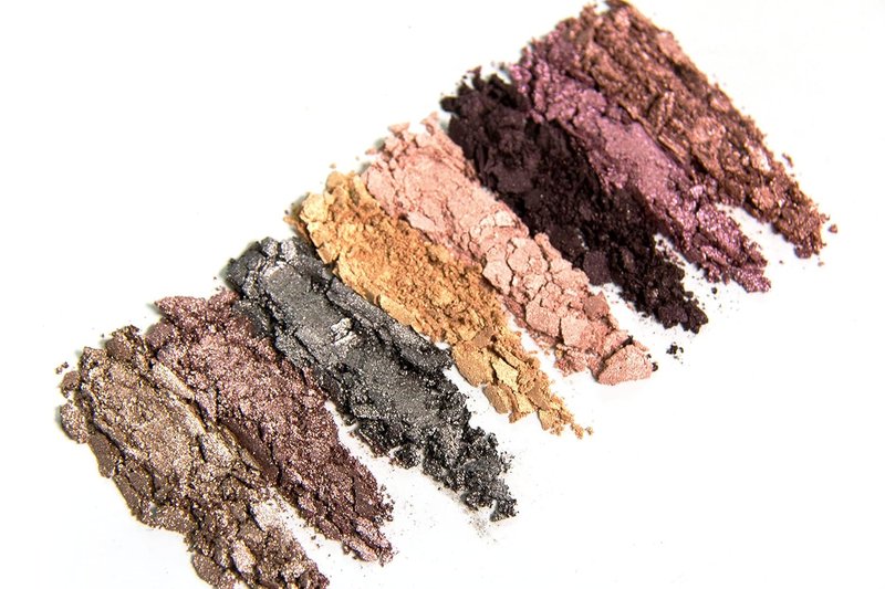 Butter LONDON Glazen Smooth Silk Shadow Palette - Vibrant Eyeshadow Colors for Stunning Looks