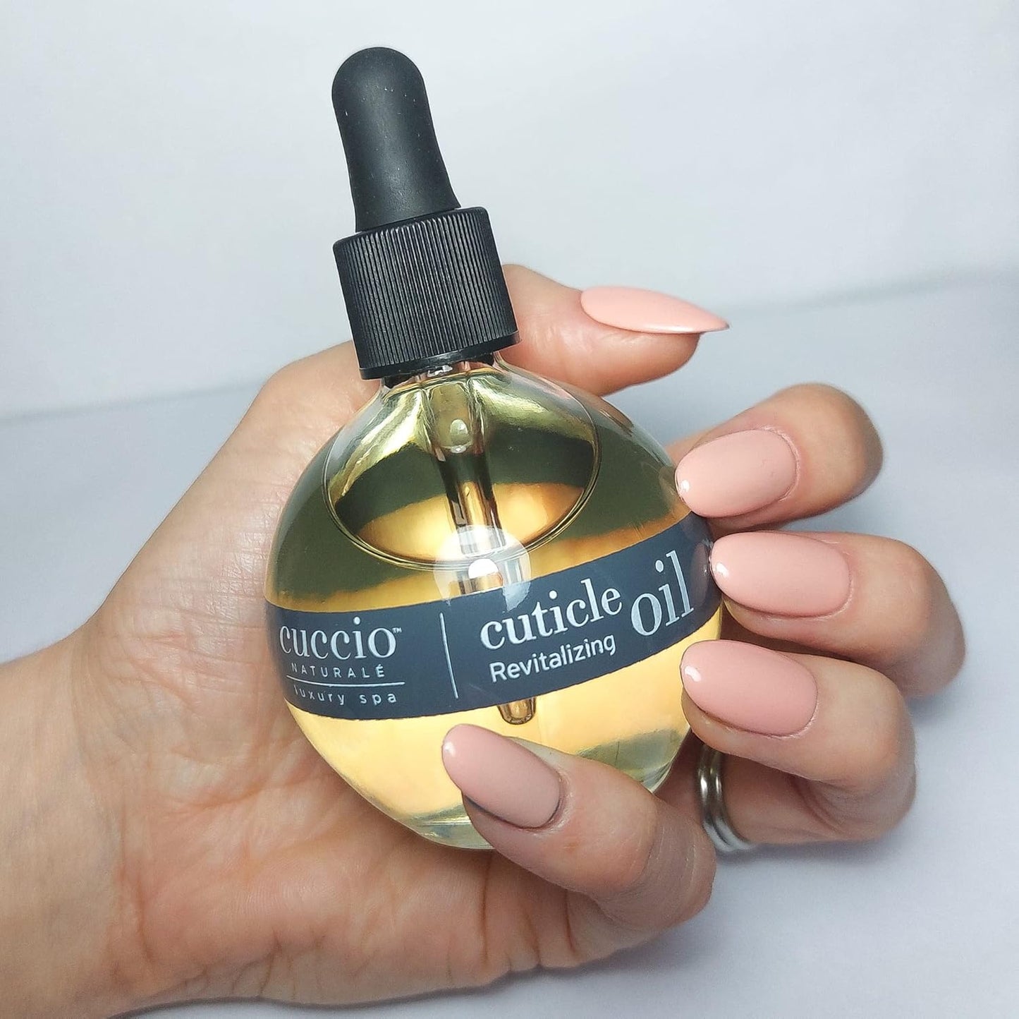 Cuccio Naturale Revitalizing Hydrating Cuticle Oil - Repair Damaged Skin & Nails - Vanilla Bean & Sugar - 2.5 Oz (Pack of 2)