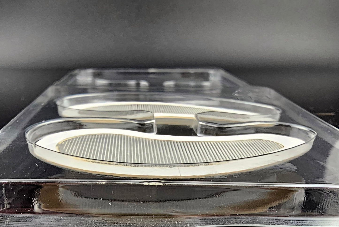 S SCULPT BEAUTY LABS Nano Needling Eye Patches rejuvenate and refresh the delicate skin around your eyes. Infused with 2000 ultra-fine nano needles for enhanced absorption and effective results.