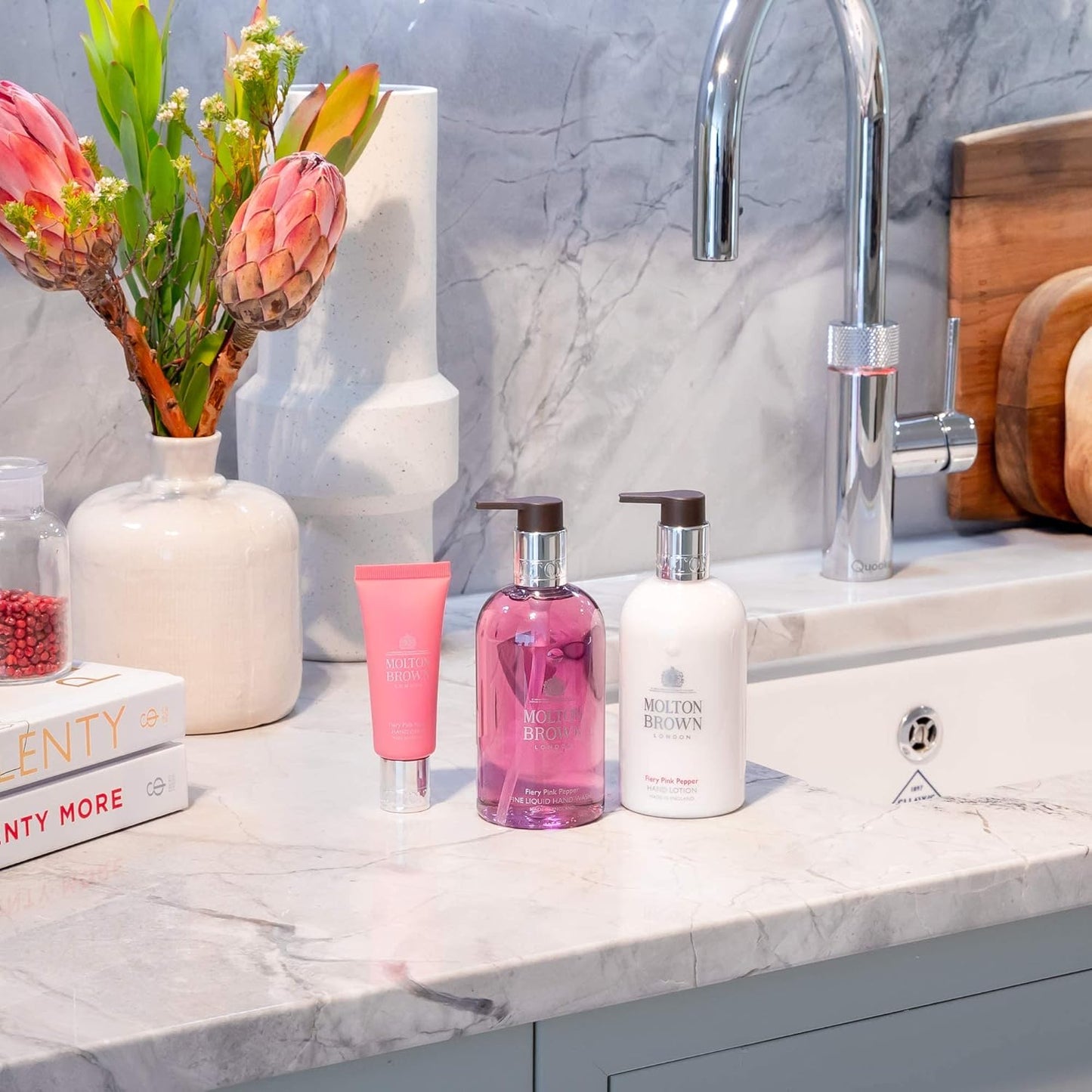 Molton Brown Fiery Pink Pepper Hand Wash - Luxurious Liquid Soap | 10 Fl. Oz.