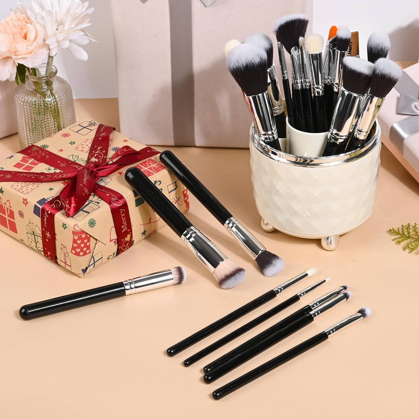 32-Piece Makeup Brush Set - Portable Travel Kit with Multi-Functional Tools | Ideal for Foundation & Blending