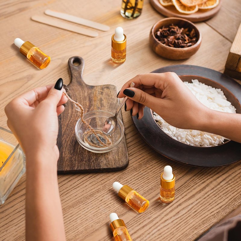 Didaey Mini Glass Oil Dropper Bottle Bulk, Clear Essential Small Empty Bottles Sample Containers Perfume Liquid Vials with Cap for Traveling(3 ml,Gold,200 Pcs)