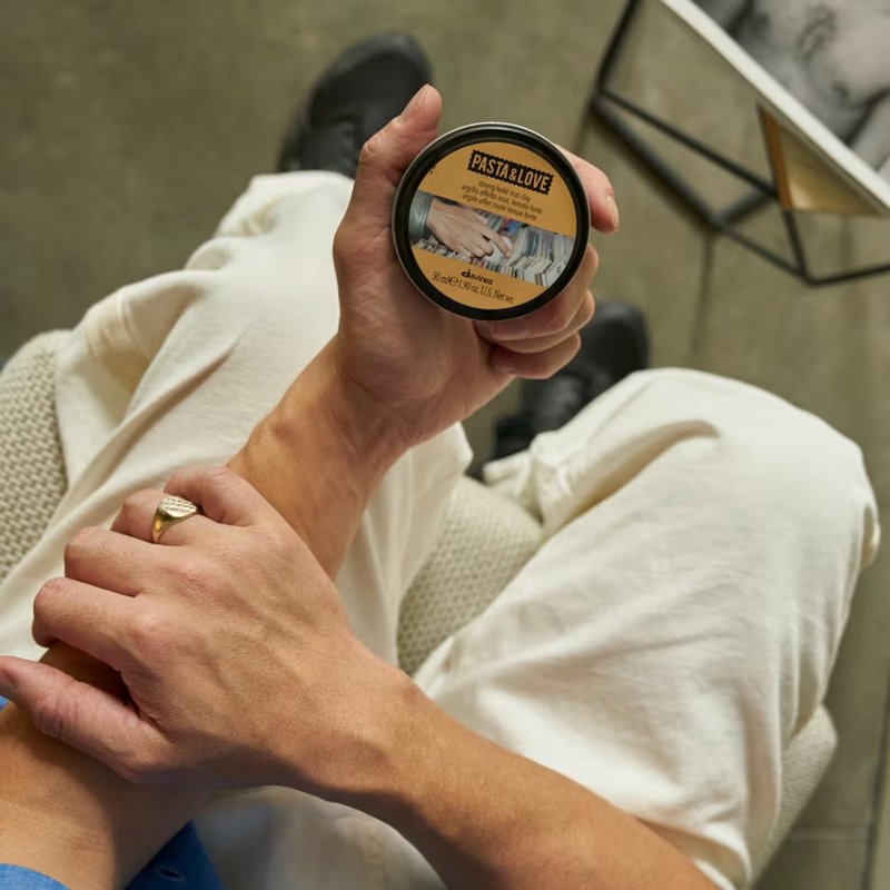 Davines Pasta & Love Styling Clay, Strong Hold Matte Clay - Adds Structure, Volume & Dry Texture - Long-Lasting Definition without Shine for Messy Looks, 1.69 Fl Oz