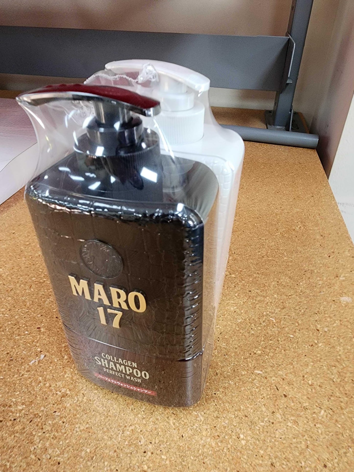 MARO17 Japan's #1 Collagen Shampoo Perfect Wash & Conditioner Duo - Moisturizing, Hair Thickening Shampoo & Conditioner Set - Cleanses Dirt & Regenerate Collagen to Support Healthy Scalp & Fuller Hair