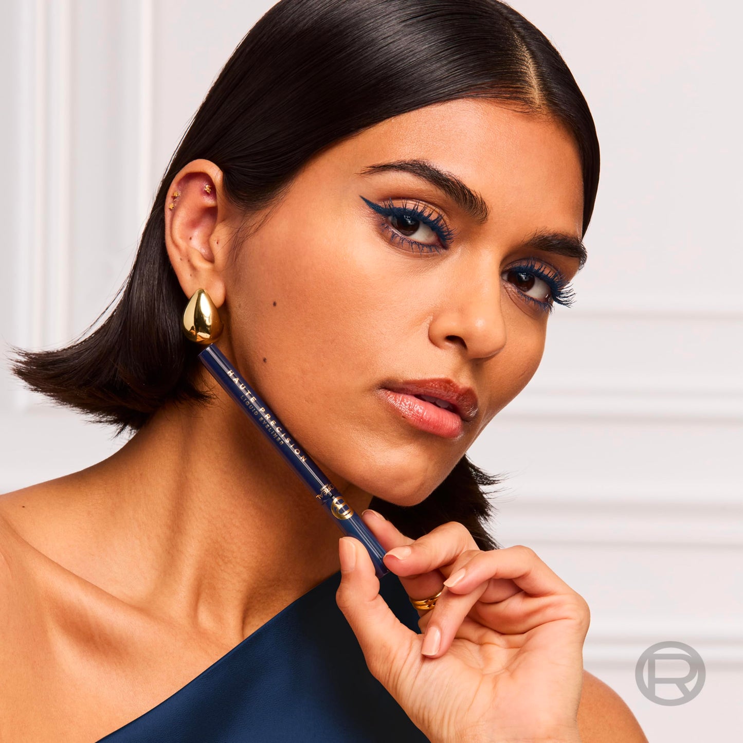 L'Oreal Paris Haute Precision Waterproof Liquid Eyeliner, Smudge-Proof Eye Liner with Micro-Tip, for up to 28HR Eye Makeup Wear, 030 Blue Suede