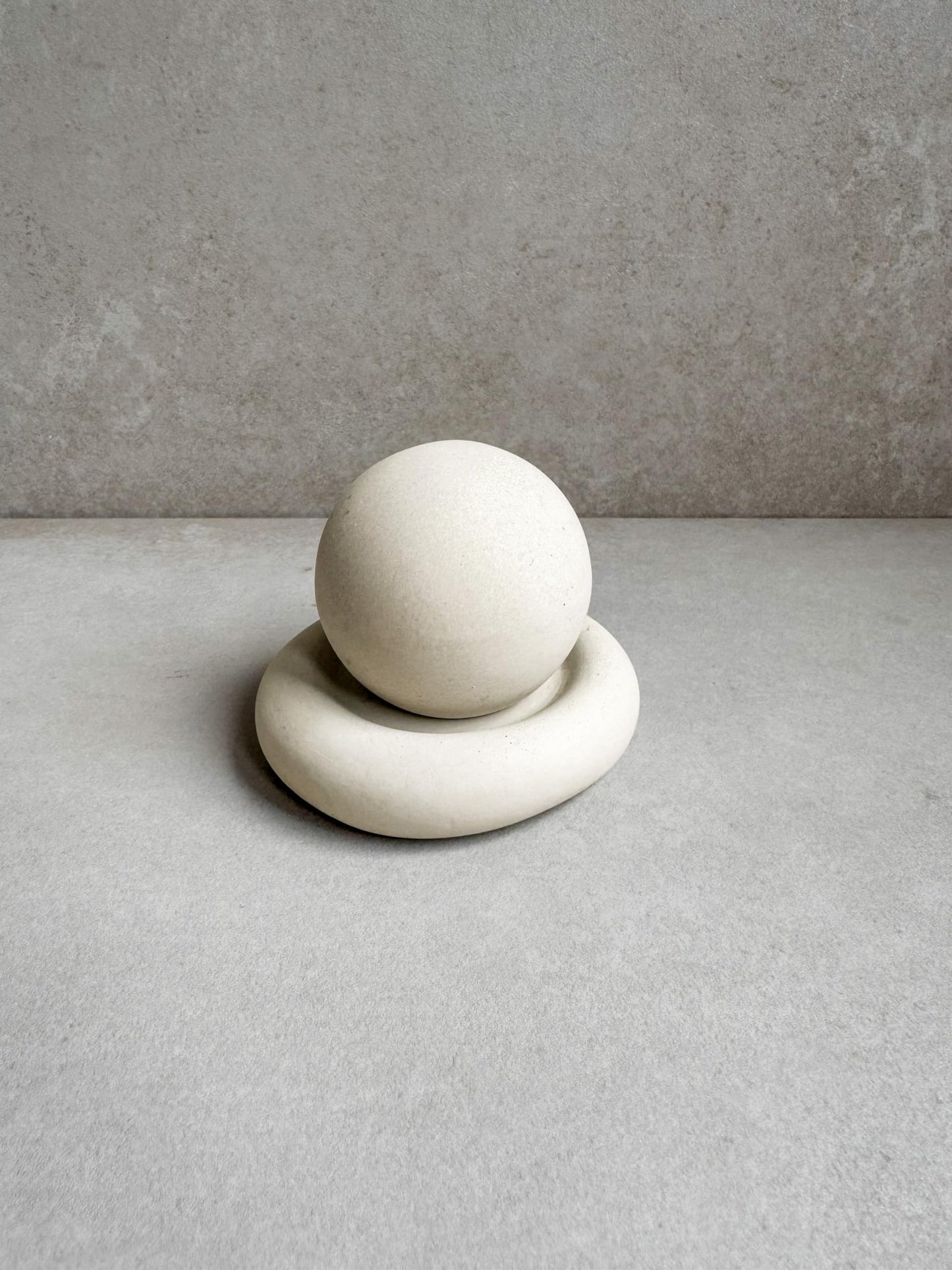 Concrete Essential Oil Diffuser, Aromatherapy Sphere, Passive Dome Diffuser, Cement Decor, Fragrance Air Freshener, Cement Diffuser Stone, Ball Ornament, Non-Electric Diffusing Stone