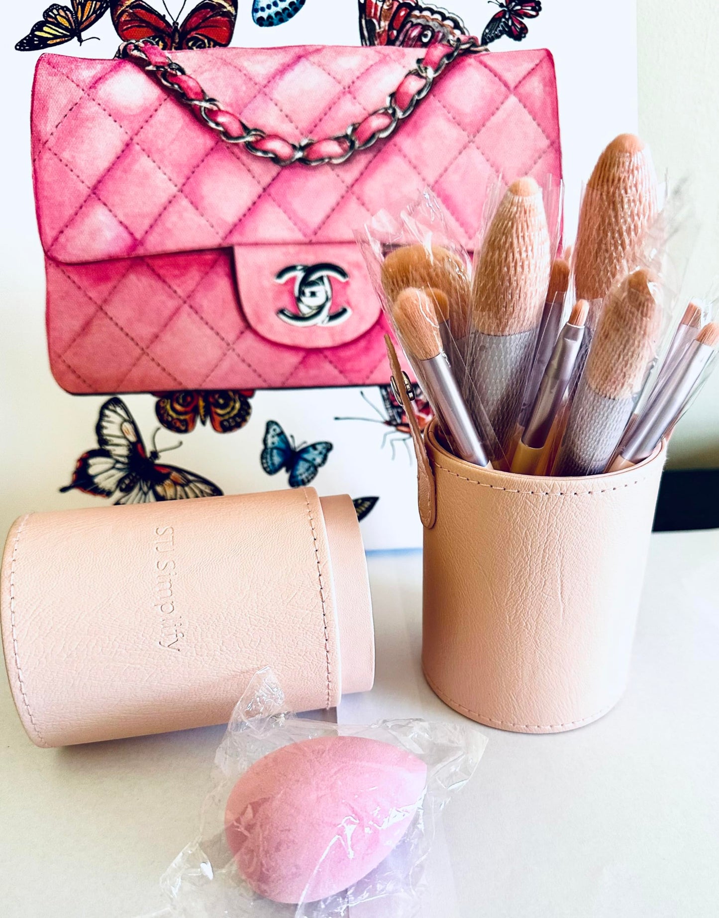 Pink MakeUP Brush Set with 11pcs brushes that includes the one MakeUP Sponge