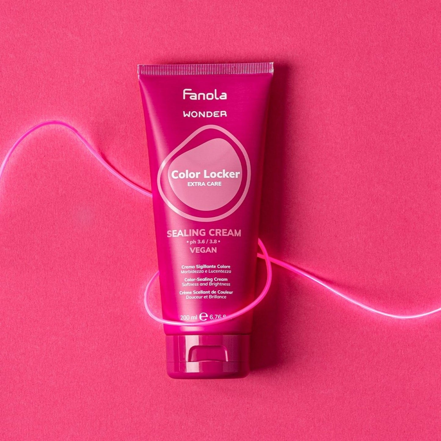 Fanola Wonder Color Locker Sealing Cream for Hair Color Protection - Lock in Hair Shine & Vibrance and Perfect Your Service - Nourishing Protectant for Salon & Home Use (16.2 oz)