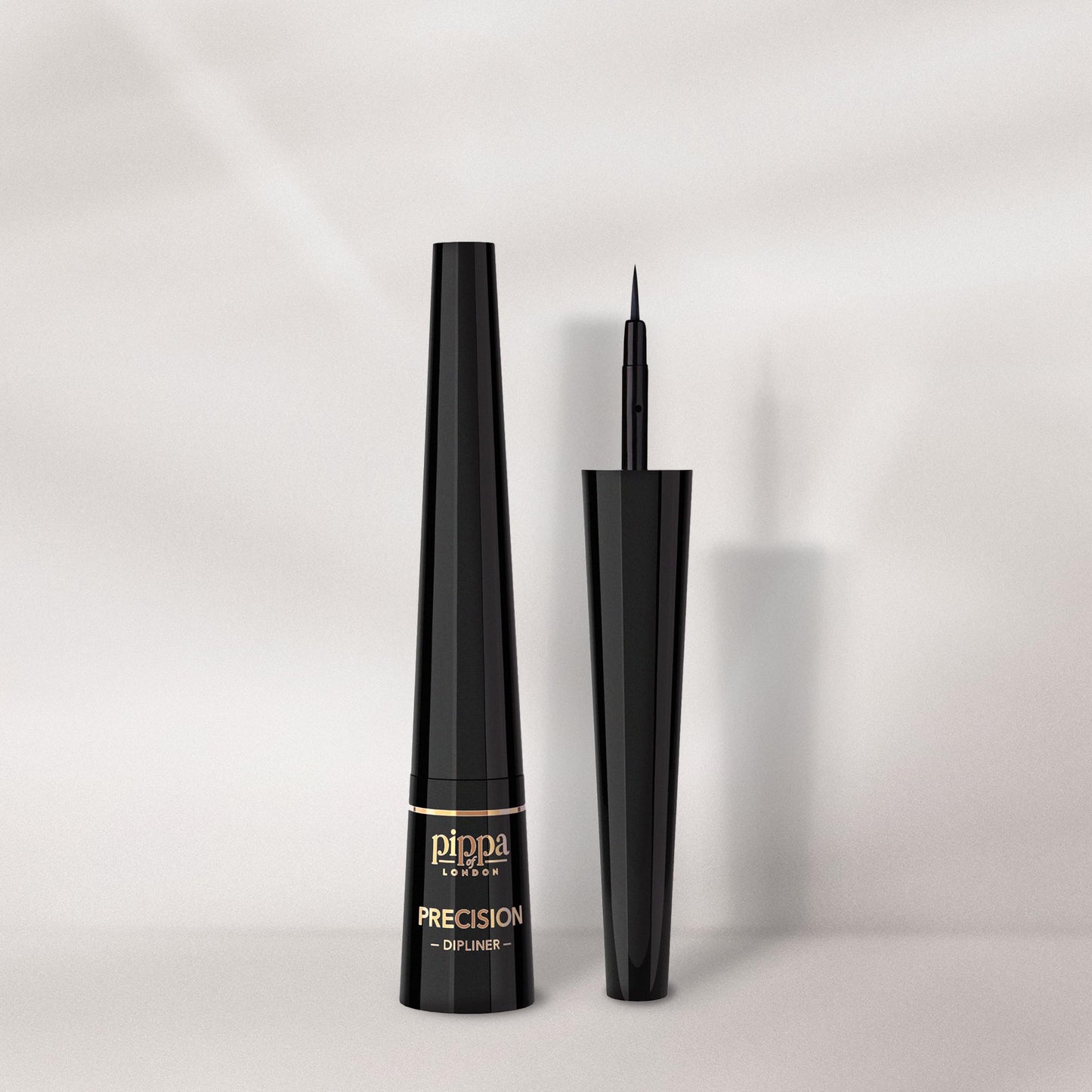 Pippa of London Precision Carbon Black Dipliner Liquid Eyeliner Black - Easy Application Vegan Liquid Eyeliner - Highly Pigmented Fine Eyeliner (2.5ml) - Long-Lasting Very Black Eyeliner w/Foam Tip