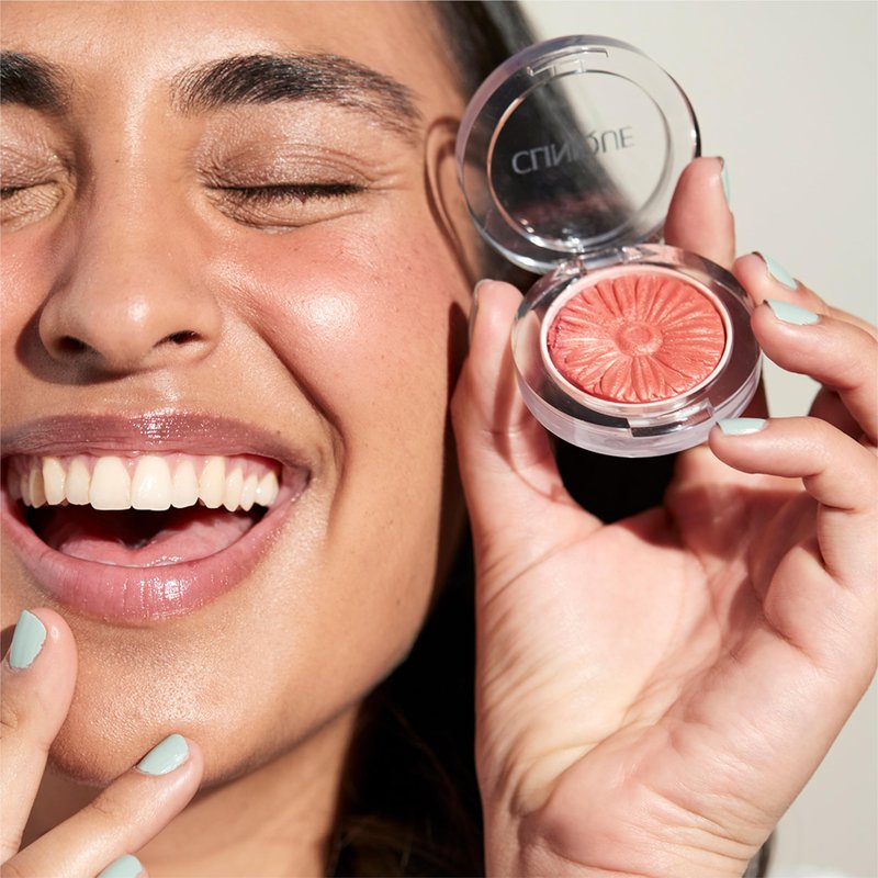 Clinique Cheek Pop Blush | Long Lasting, Buildable + Vibrant, Yet Natural-Looking Color, Peach Pop, 0.12 Ounce