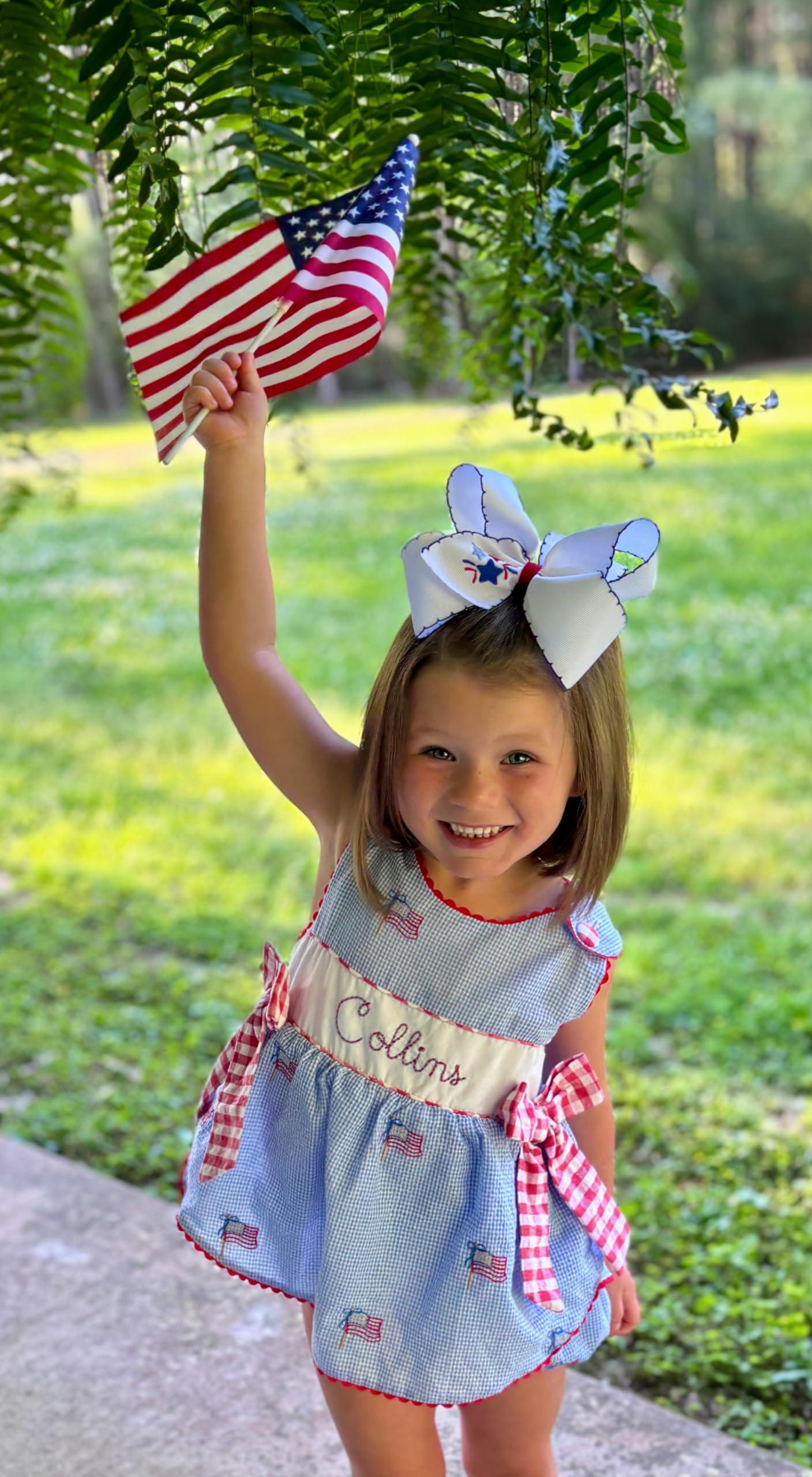 Wee Ones Girls' Grosgrain Hair Bow with Moonstitch Edge and Patriotic Firework Embroidery, King
