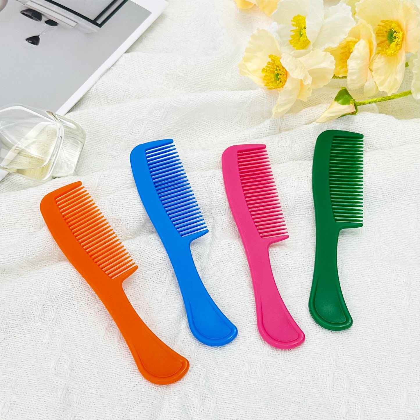 250 pcs Combs In Bulk Individually Wrapped, 4 color Pocket Hair Combs Set for Women, Men and Kids, Colorful Travel Comb Bulk for Airbnb Homeless Hotel Shelter Home Charity