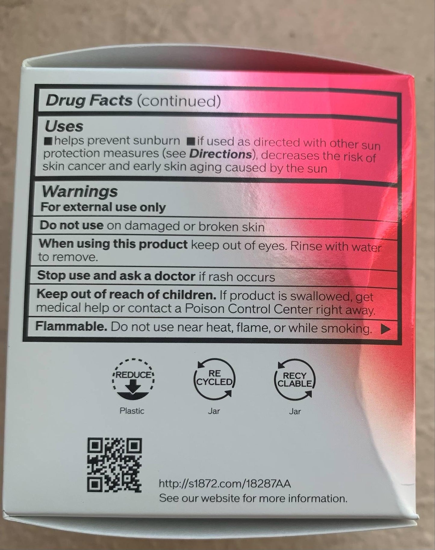 Shiseido Essential Energy Hydrating Day Cream Broad Spectrum SPF 20 - 50 mL - Visibly Reduces the Look of Pores & Fine Lines - With Hyaluronic Acid - 24-Hour Hydration - All Skin Types
