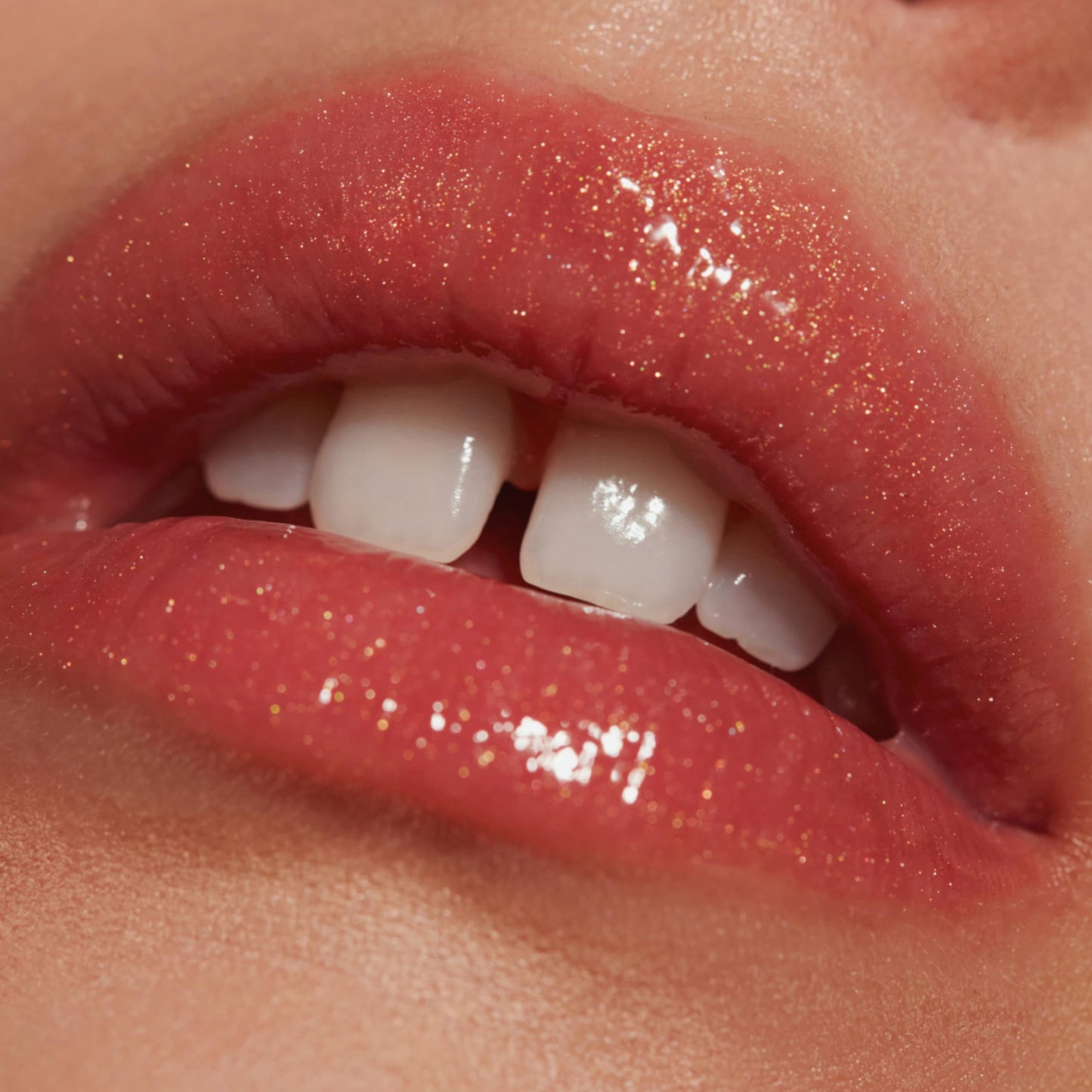 Live Tinted Huegloss High-Shine Lip Gloss - Hydrating, Non-Sticky, Moisturizing Lip Gloss with Hyaluronic Acid, Coconut Oil, and Shea Butter For a Soft Barrier & Seals in Moisture - Mauve