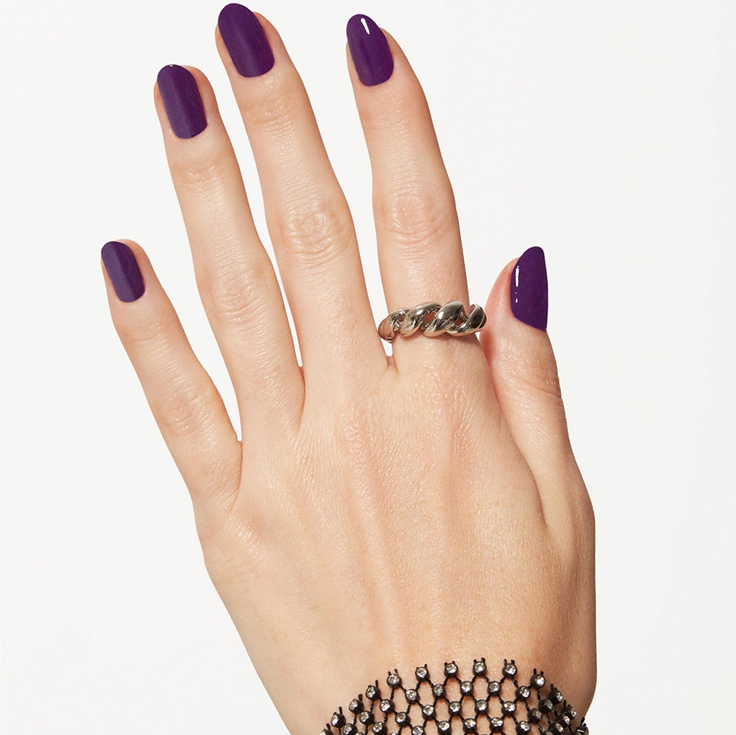essie Salon-Quality Nail Polish, Vegan, Fall 2023, Dark Purple, Underground Ball, 0.46 fl oz