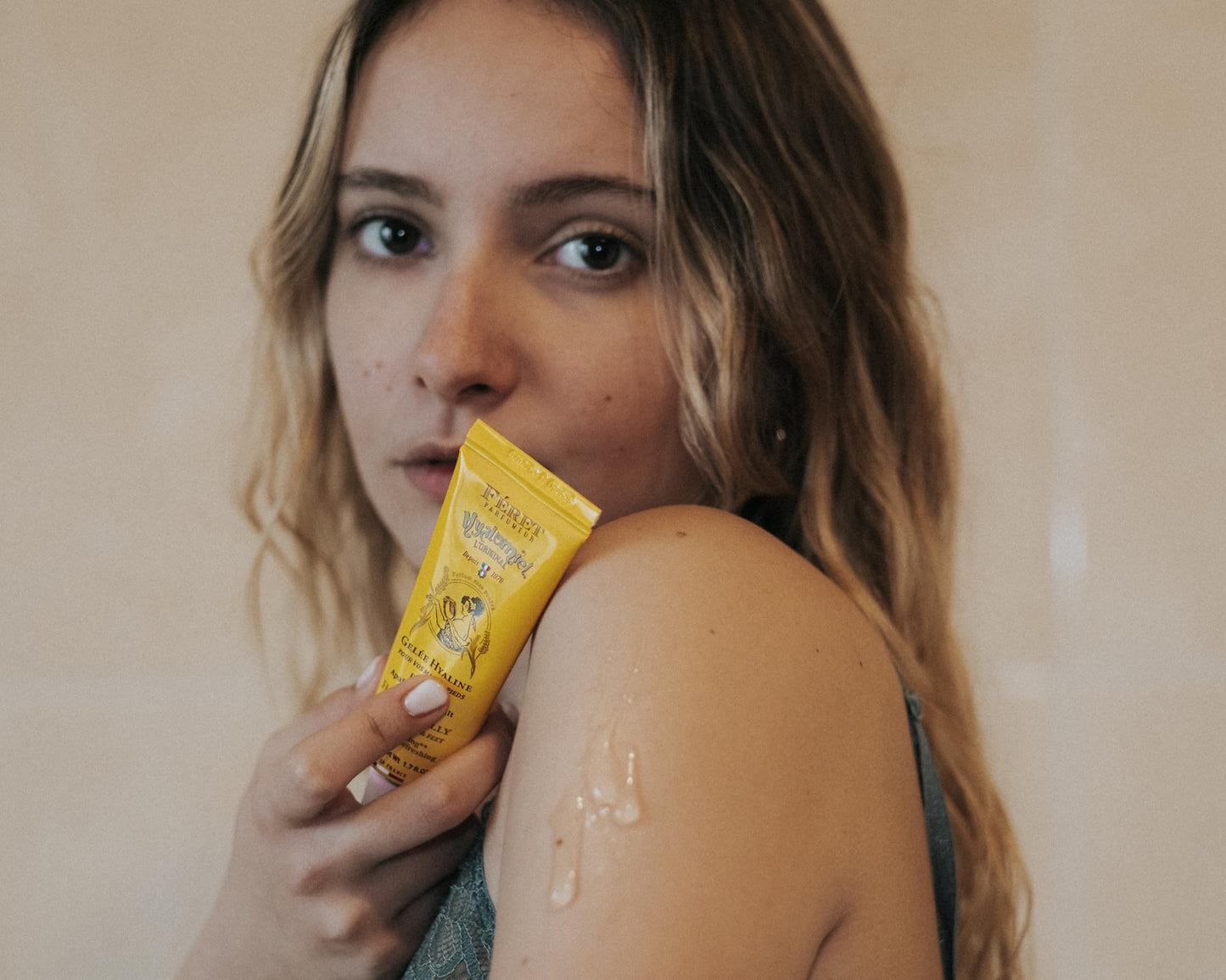 Feret Parfumeur Le Hyalomiel Gel Moisturizer – Rose Poudré – Hydrating Skincare with Organic Honey – Soothing Gel for Dry, Cracked Hands, Feet & Skin – Made in France – 50ml / 1.7oz