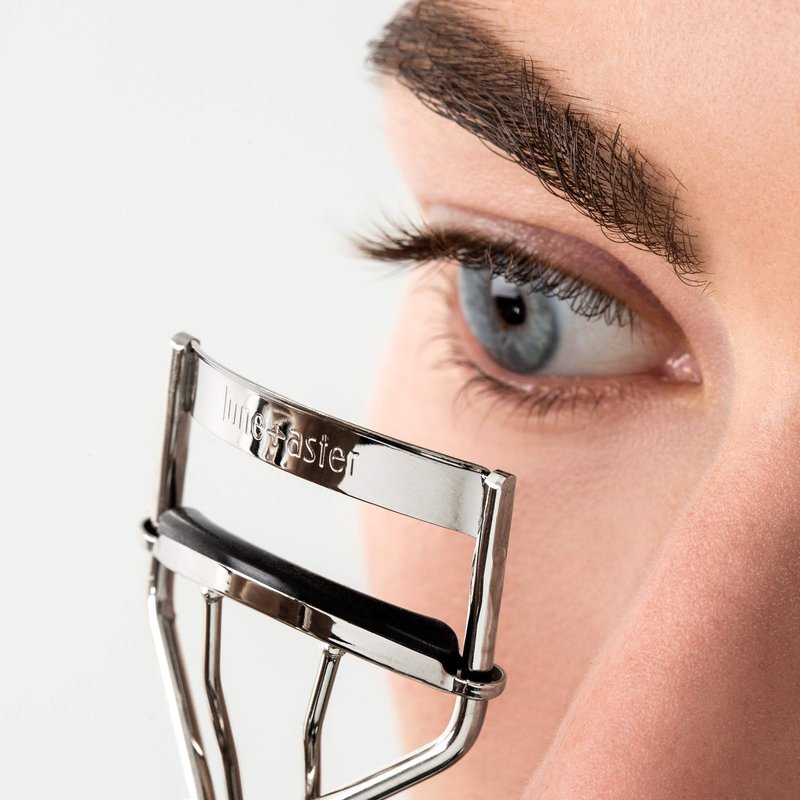 Lune+Aster Powerlash Eyelash Curler | Japanese-Designed, Universal Shape with Soft, Rounded Cushioned Pads