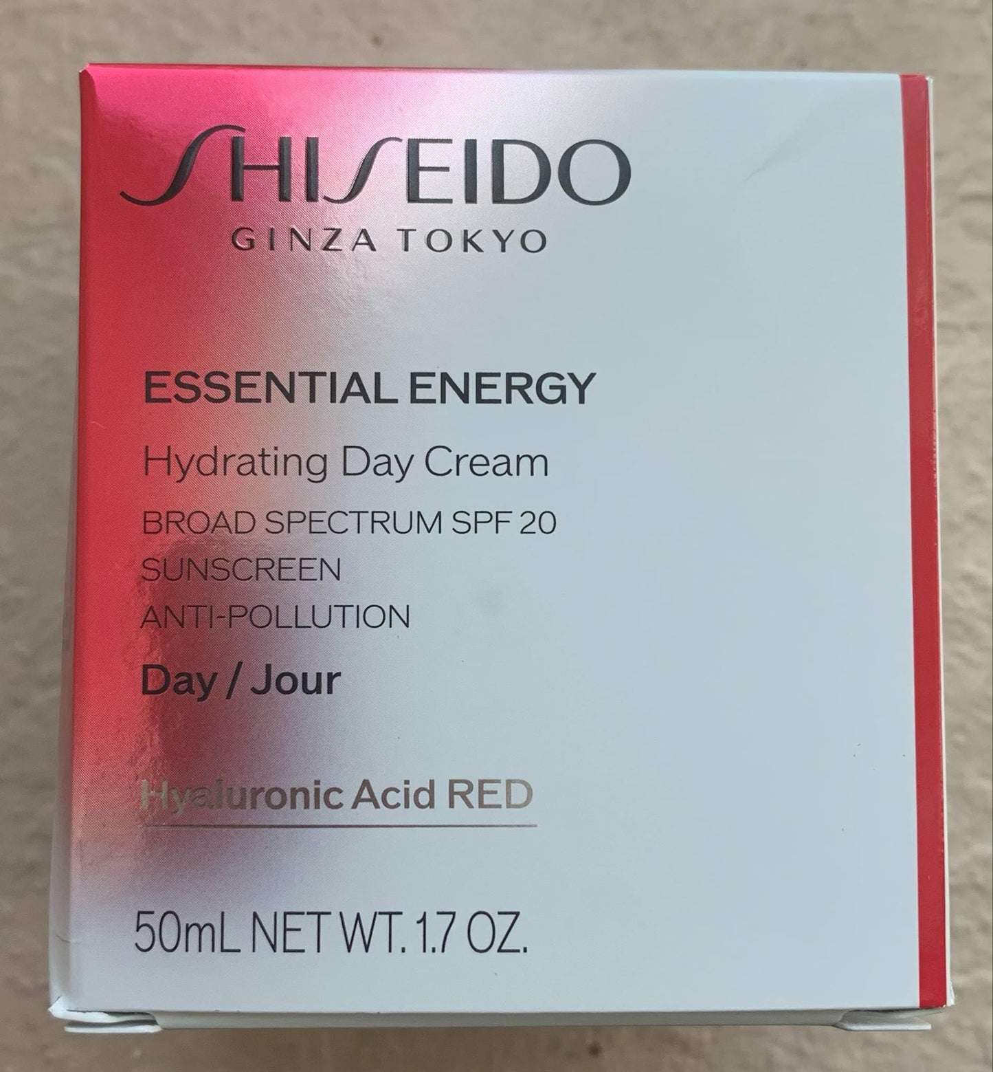 Shiseido Essential Energy Hydrating Day Cream Broad Spectrum SPF 20 - 50 mL - Visibly Reduces the Look of Pores & Fine Lines - With Hyaluronic Acid - 24-Hour Hydration - All Skin Types