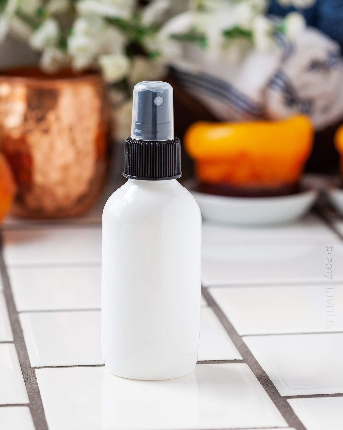 JUVITUS (12 pack) 4 oz High Shine Gloss White Glass Boston Round Bottle with Black Fine Mist Spray