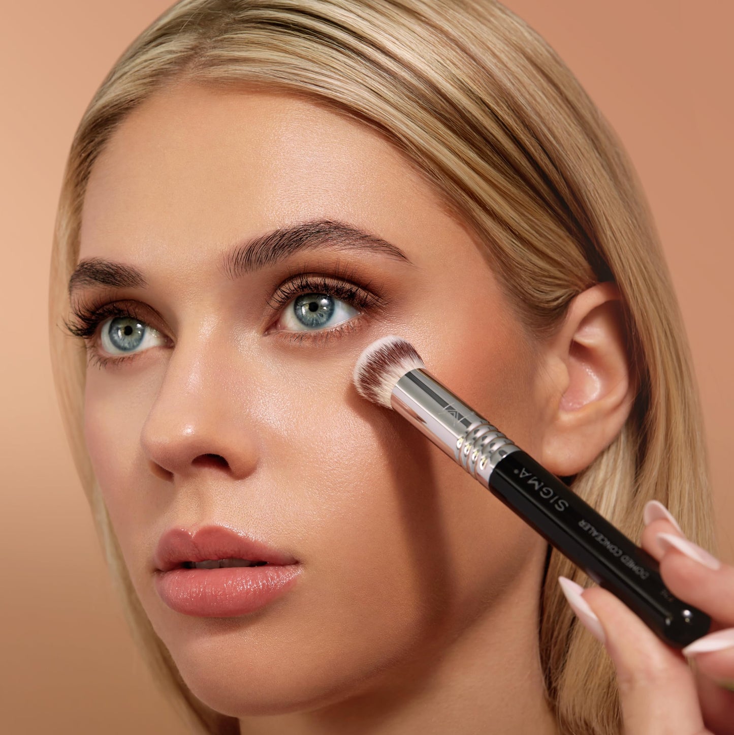 Sigma Beauty F26 Domed Concealer Brush — Under Eye Corrector, Ultra-Soft Dense Rounded Fibers, Waterproof Handle with SigmaAlloy Ferrule - Makeup Brush for Cream or Liquid