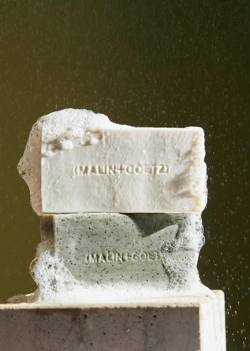 MALIN+GOETZ Vitamin B5 Hydrating Bar – Rum | Triple-Milled Skincare Bar with Vitamin B5, Hyaluronic Acid, Amino Acids + Shea Butter | Cleanses + Hydrates Skin | Rum Scent | Vegan + Cruelty-Free (5 oz)