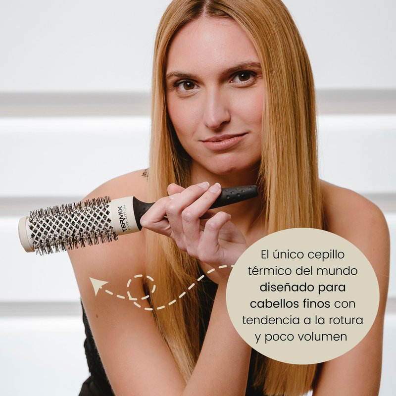 Termix Evolution Soft Ø 32 mm-Hairbrush for thin hair with ionized bristles specially for thin and delicate hair.