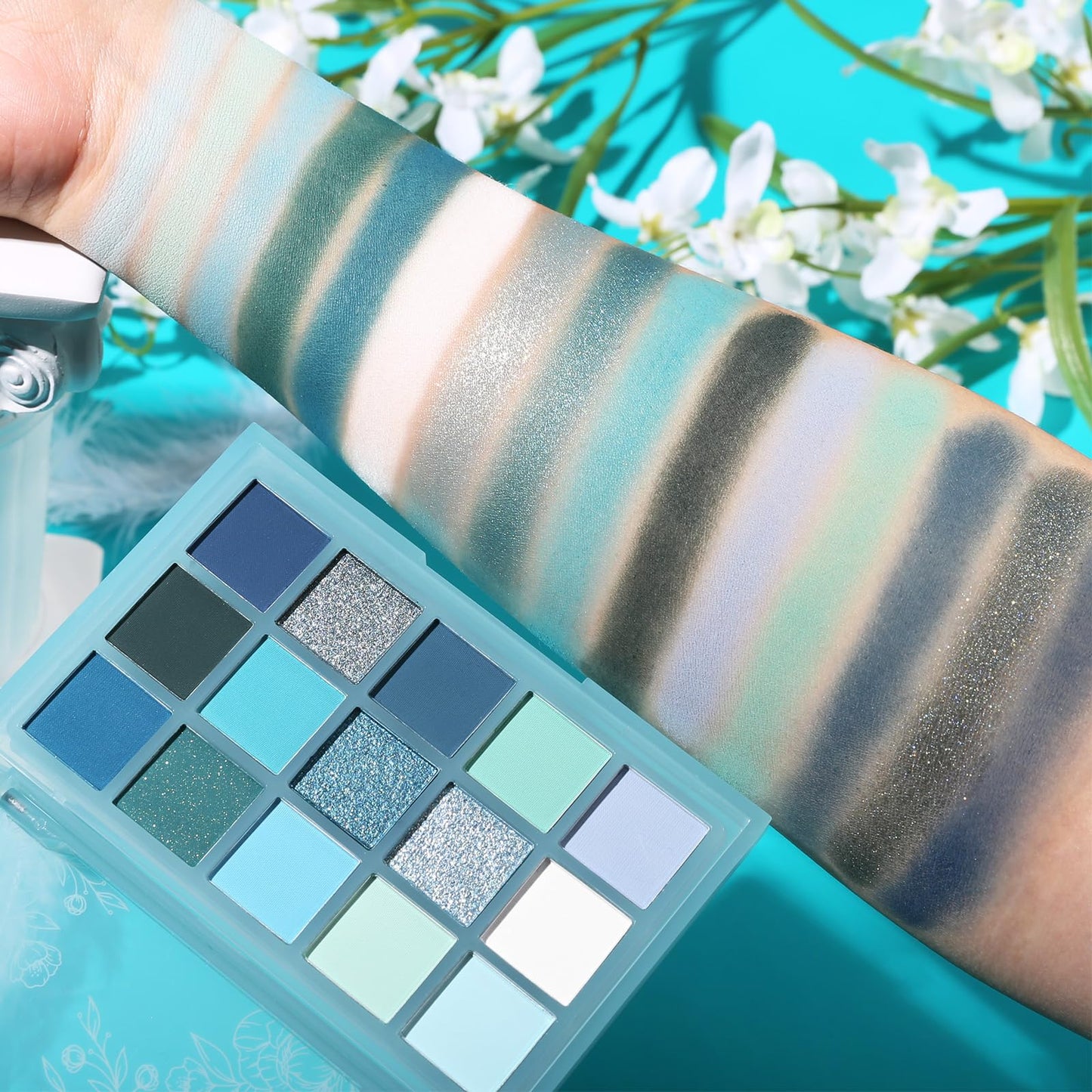 UCANBE 15 COLORS MAKEUP EYESHADOW