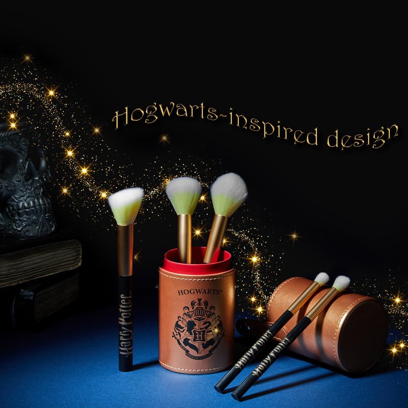 Harry Potter Gifts Makeup Brushes Set for Women, Teens, 5 Piece Makeup Brush Set with Travel Case for Eyeshadow Blush Contour Beauty