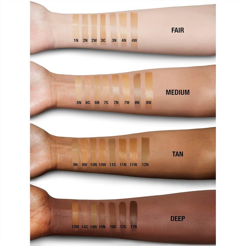 Charlotte Tilbury Beautiful Skin Foundation - Medium Coverage Hydrating Liquid Makeup for Instant Glow & Plumping Hydration | 30ml