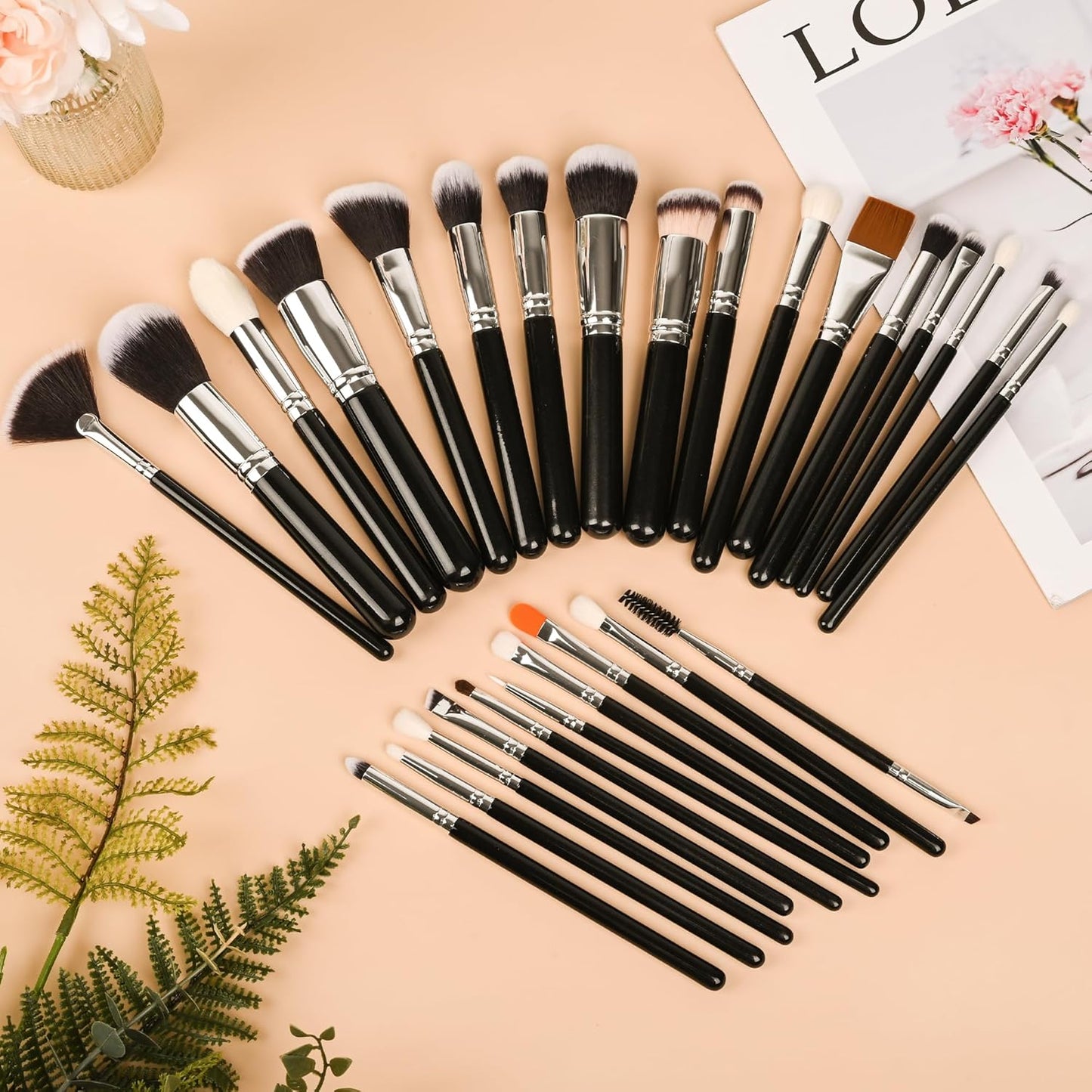 32-Piece Makeup Brush Set - Portable Travel Kit with Multi-Functional Tools | Ideal for Foundation & Blending
