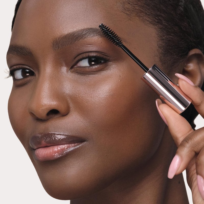 Anastasia Beverly Hills Clear Brow Gel - Lightweight Clear Eyebrow Setting Gel for Flexible Long-Lasting Hold, Controls and Sets Brows for a Clean, Polished, Natural Finish