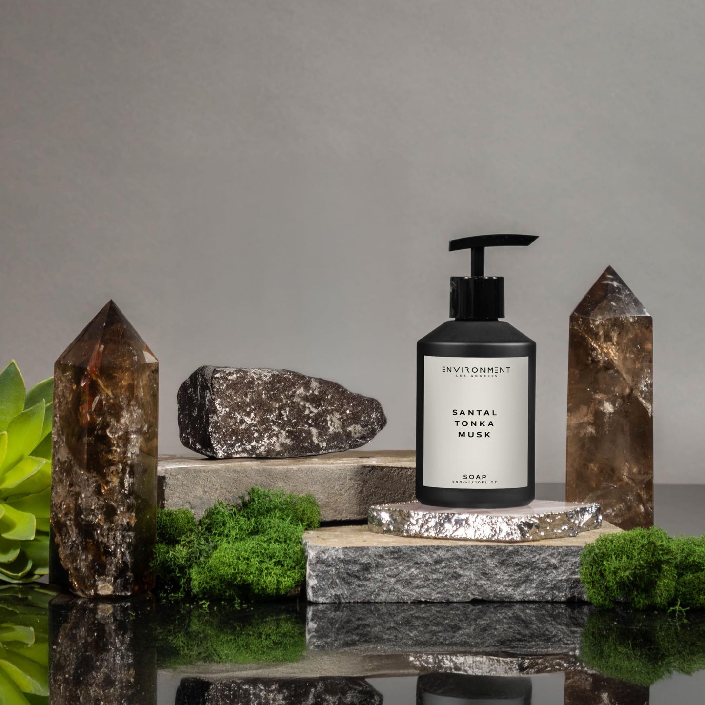 ENVIRONMENT Inspired by 5-Star Resort 1HT Hand Soap, 300ml Luxury Liquid Hand Soap (Santal | Tonka | Musk) Home Essentials, Kitchen & Bathroom Soap, Hand Wash, Vegan & Cruelty-Free