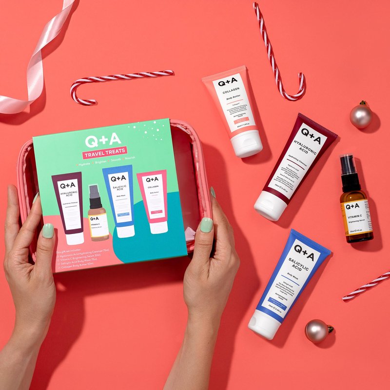 Q+A Travel Treats Gift Set, 4-Piece Skincare & Bodycare Minis with Travel Bag, Hydrating Fcaial Cleanser (75ml), Vitamin C Serum (30ml), Salicylic Acid Body Wash (75ml) & Collagen Body Butter (50ml)