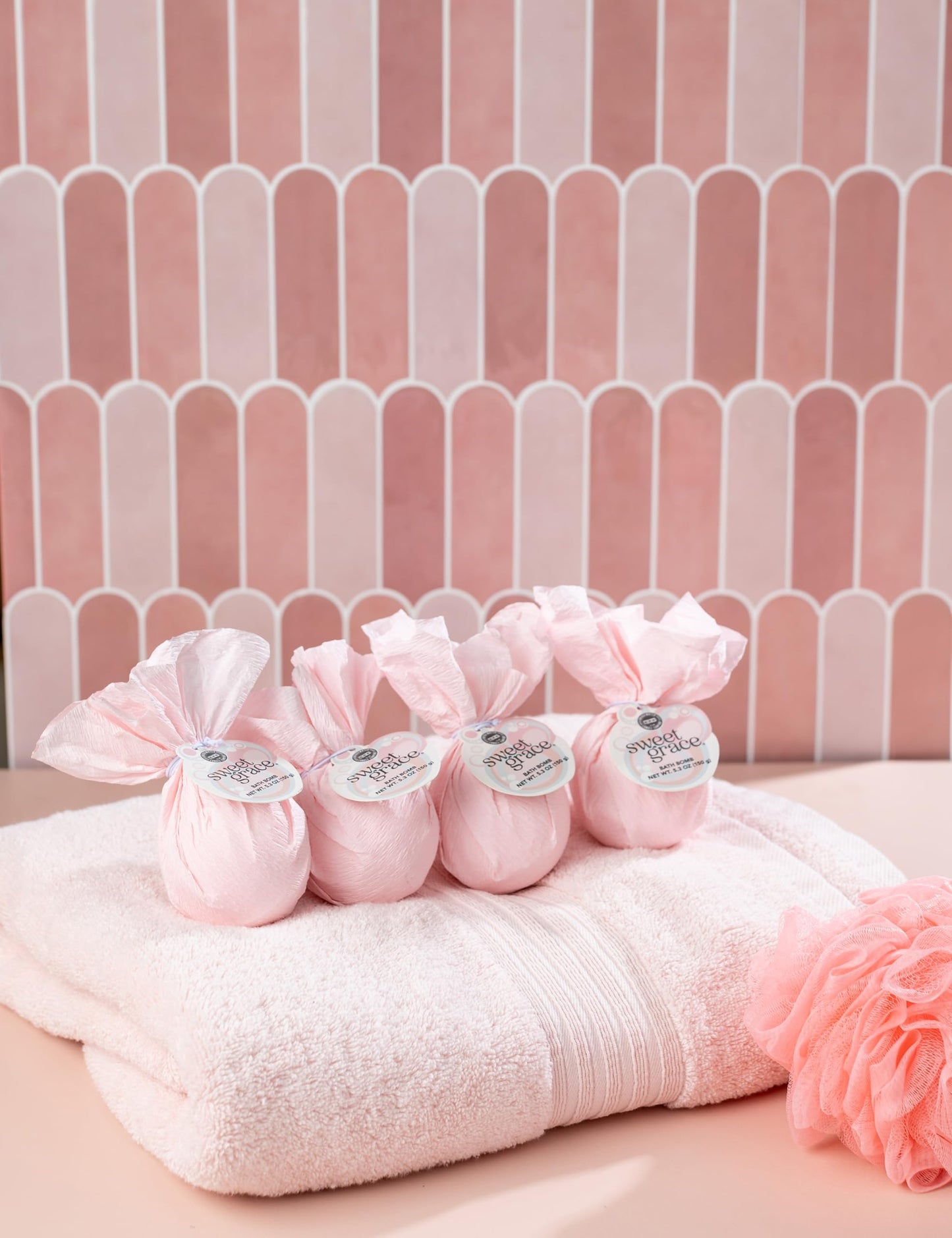 Bridgewater Candle |Luxury| Foaming Fizzing Pink Scented| Bath Bomb 4 Pack|Sweet Grace