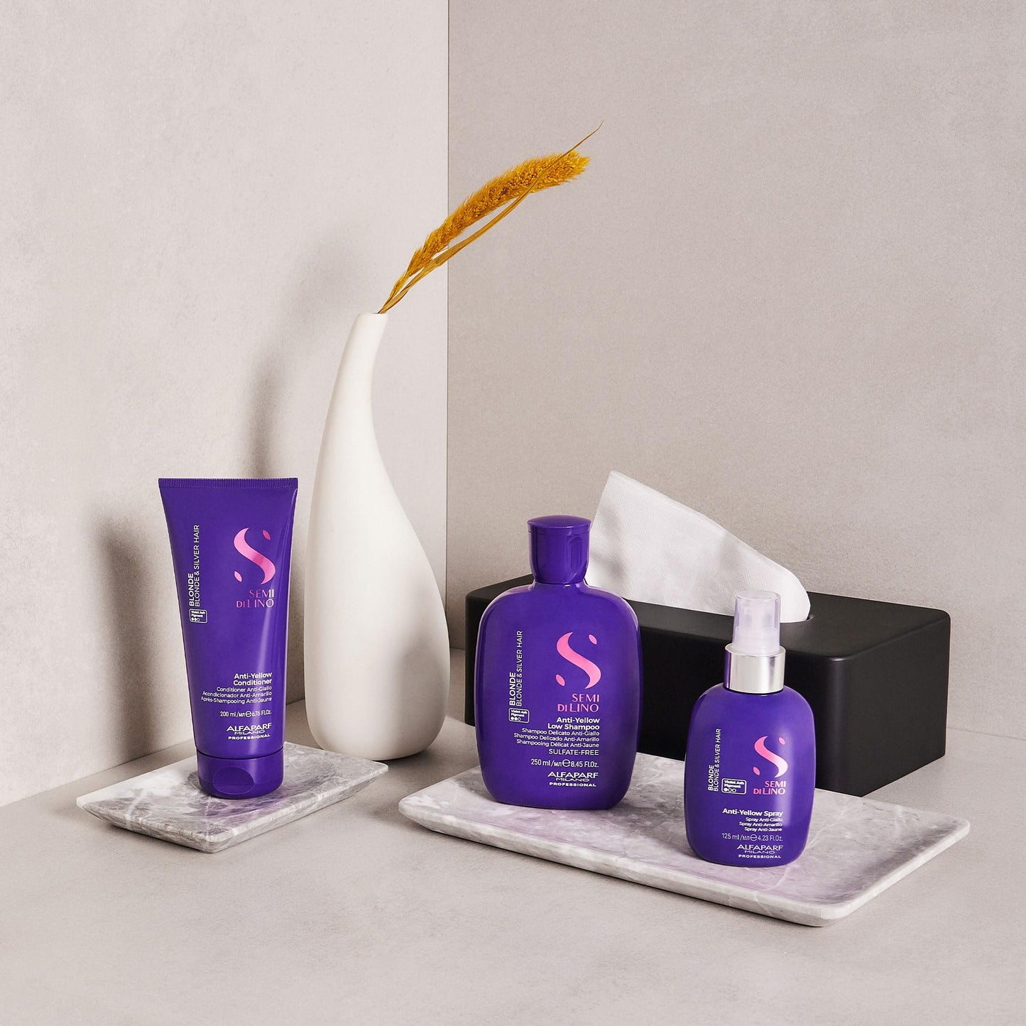 ALFAPARF MILANO Semi di Lino Blonde Anti-Yellow Spray for Blonde, Platinum and Silver Hair - Sulfate Free Lightening Spray - Removes Yellow, Brassy Tones - Detangles, Corrects Brassiness
