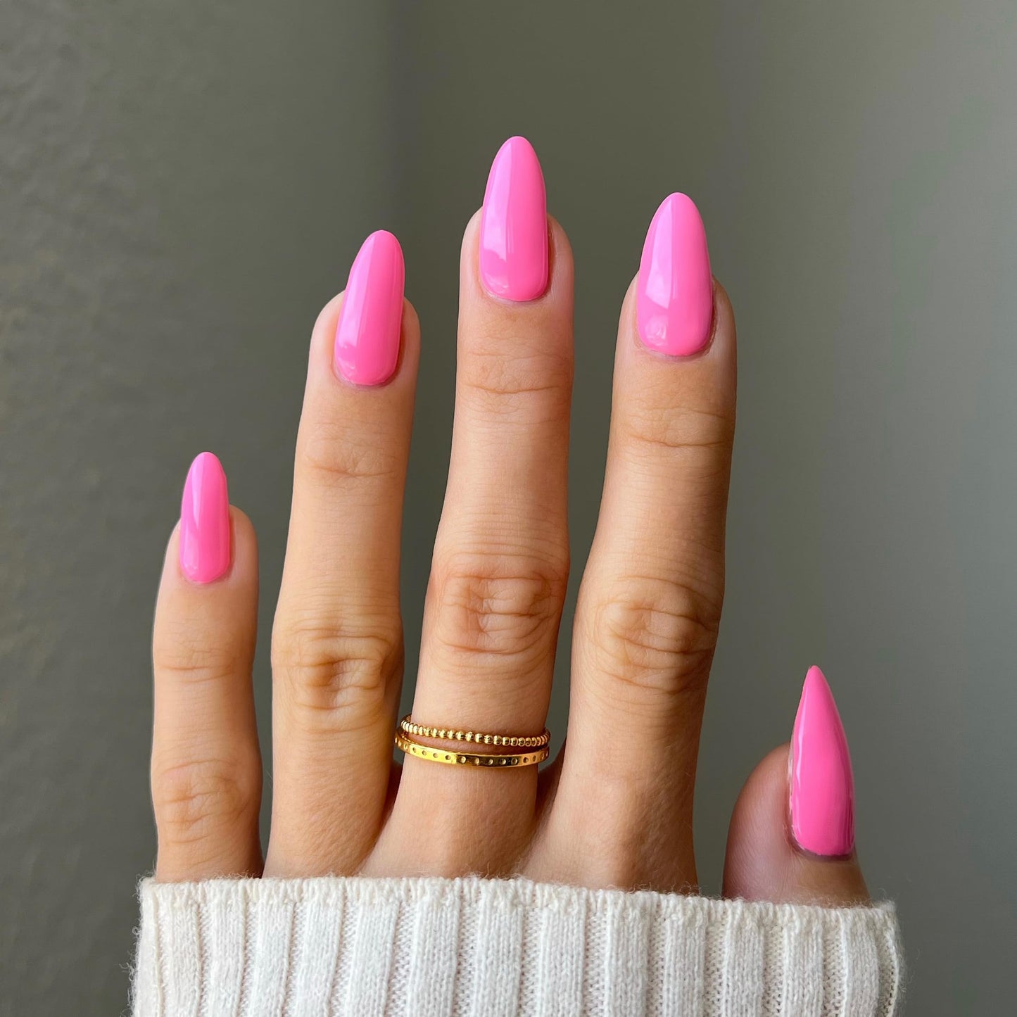 DND Diva Gel Polish Set, Soda Poppin Collection, UV/LED Gel Polish and Air Dry Nail Lacquer, Matching Chip-Free Polish Duo, 141 Classical Pink, 0.5 Fl Oz
