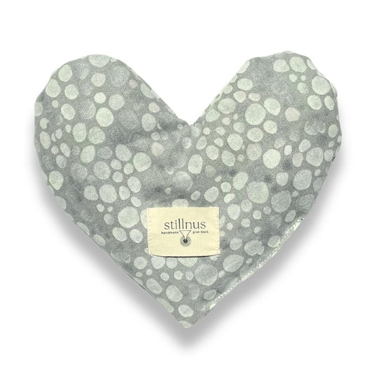 Stillnus Weighted Heart Eye Pillow with Organic Lavender & Flaxseed – Relaxation Gift for Women, Meditation Tool, Mindful Rest, Cooling Eye Mask, Wellness Self-Care Kit