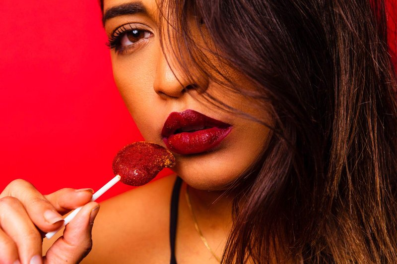 Reina Rebelde Fresa Bold Lip Color Stick High Pigmentation Deep Berry Red Lipstick/Moisturizing Full-Coverage with Satin Finish/High Density/Vegan & Cruelty, Paraben, Phthalate-Free