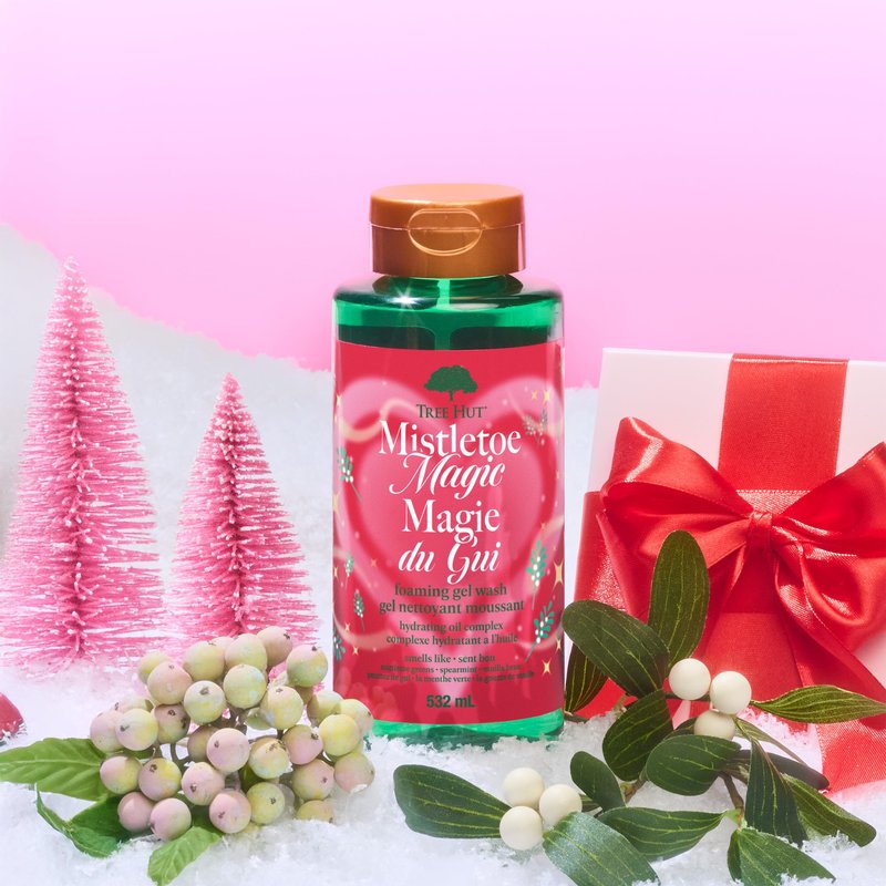 Tree Hut Mistletoe Magic Foaming Gel Wash, Moisturizing & Hydrating Body Wash with Shea Butter, Cleanses Skin Leaving It Soft & Fresh, 18 fl oz