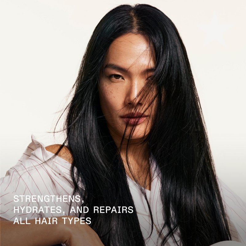 Olaplex Nº. 4 Bond Maintenance Shampoo: Reduces Breakage & Strengthens Hair | Hydrates, Smooths & Detangles | For Coily, Curly, Straight, and Wavy, Stocking Stuffer, 250 mL / 8.5 Fl Oz